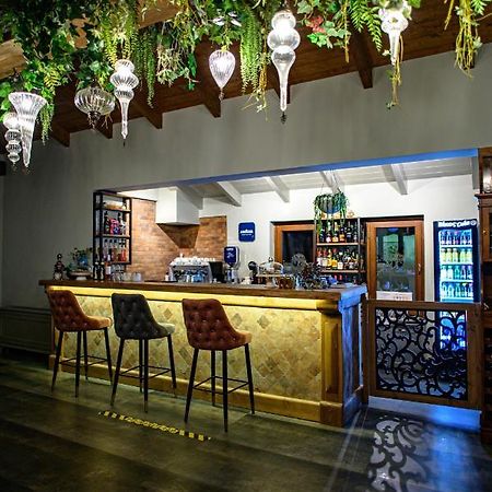 Albero Hotel Perama  Luaran gambar